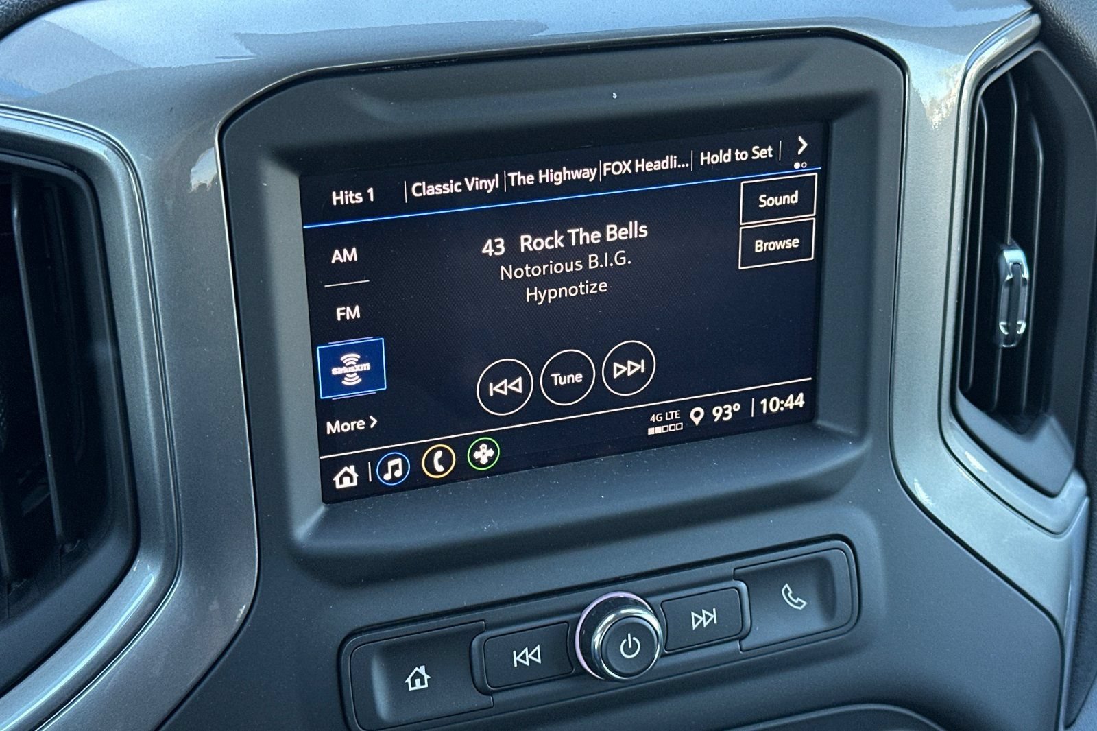 New 2026 Chevrolet Silverado 1500 Custom w/ LPO, Dark Essentials Package AWD/4WD image 17