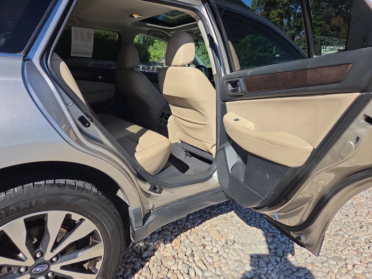 Used 2015 Subaru Outback 2.5i Limited AWD/4WD image 23