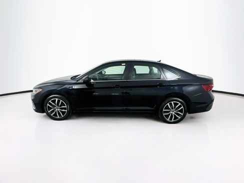 Used 2025 Volkswagen Jetta SE FWD image 4