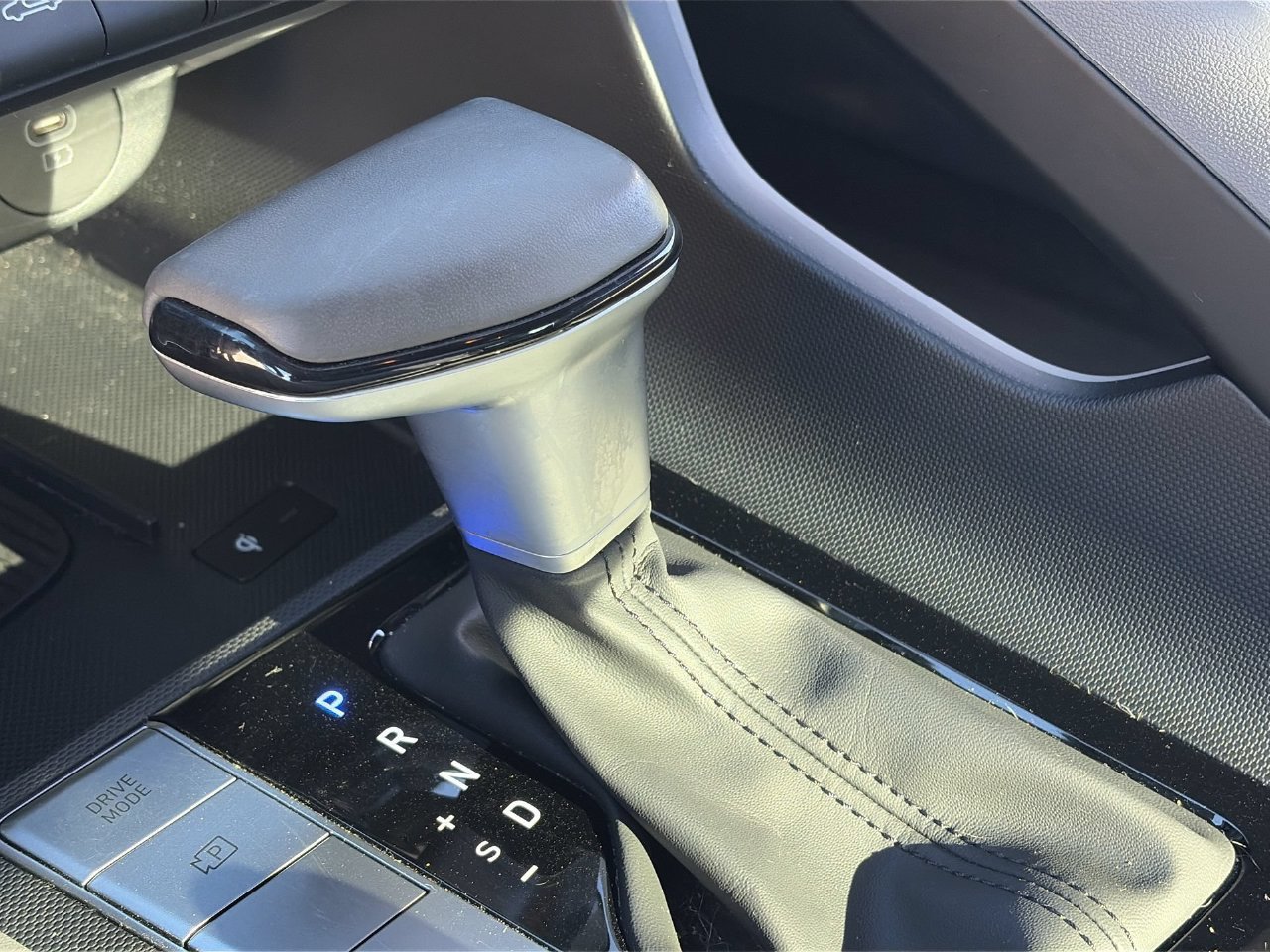 Certified 2025 Hyundai Elantra Sport FWD image 28