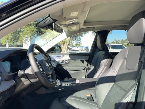 New 2026 Volvo XC90 B6 Ultra w/ Lounge Package AWD/4WD image 12