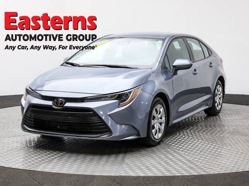 Used 2024 Toyota Corolla LE FWD image 1