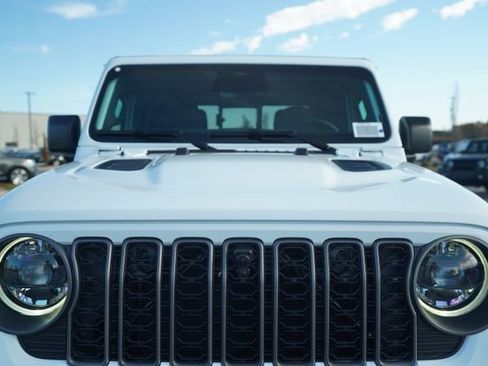 New 2026 Jeep Gladiator Rubicon image 38