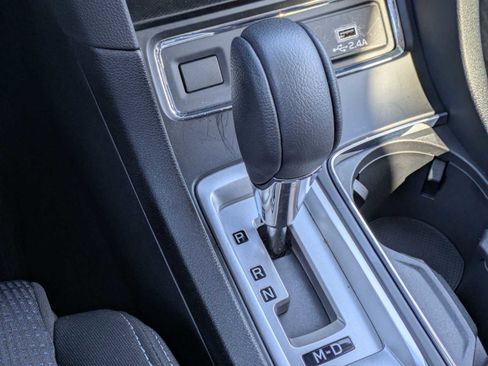 Used 2024 Subaru Ascent Premium w/ Convenience Package image 31