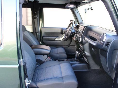Used 2011 Jeep Wrangler Sahara w/ Connectivity Group AWD/4WD image 57