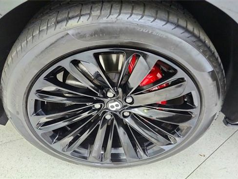 Used 2022 Bentley Bentayga Speed image 56