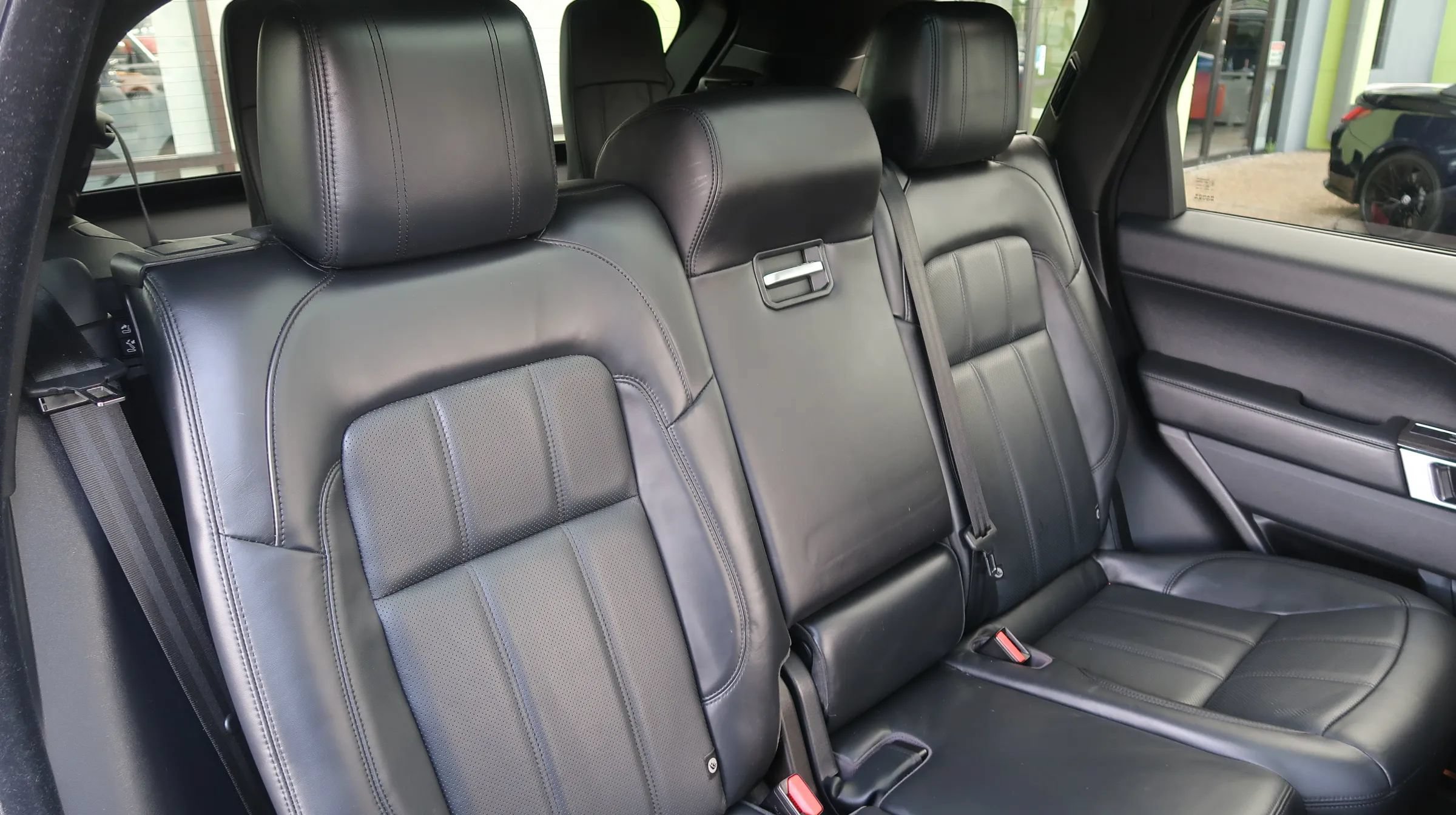 Used 2018 Land Rover Range Rover Sport HSE AWD/4WD image 26