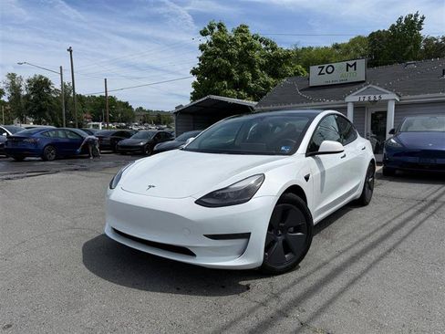 Used 2023 Tesla Model 3 Standard Range RWD image 9