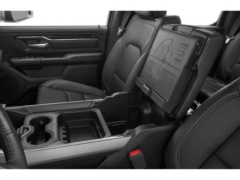 Used 2022 RAM 1500 Big Horn AWD/4WD image 9