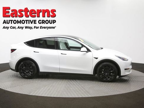 Used 2020 Tesla Model Y Long Range image 42