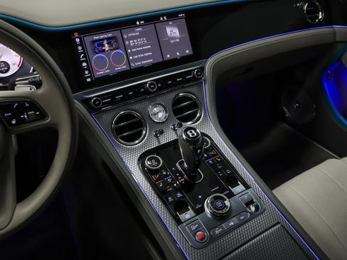 Used 2022 Bentley Continental GT AWD/4WD image 54