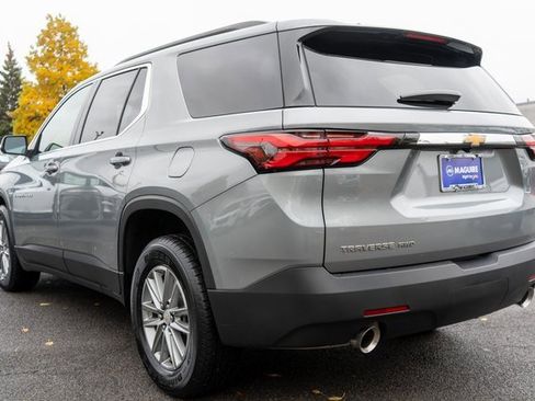Used 2023 Chevrolet Traverse LT image 8