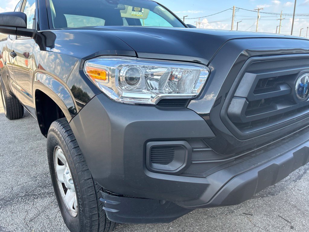 Used 2023 Toyota Tacoma SR AWD/4WD image 2