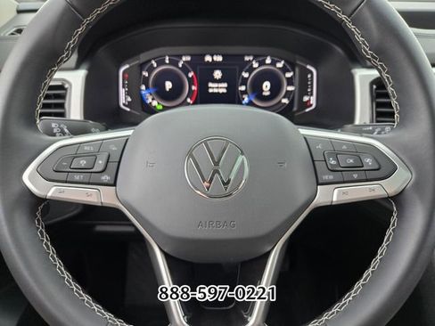 Certified 2022 Volkswagen Atlas SE w/ Panoramic Sunroof Package FWD image 26