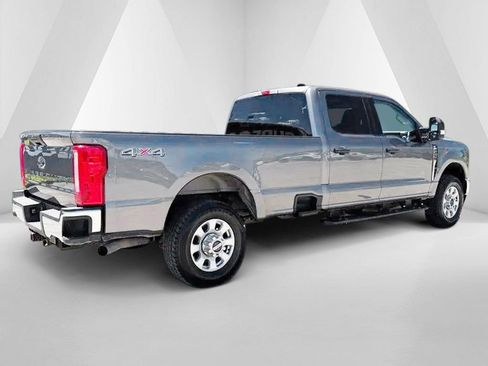 Used 2023 Ford F250 XLT AWD/4WD image 7