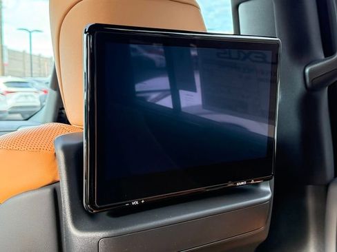 New 2026 Lexus LX 600 4WD w/ Luxury Package image 29