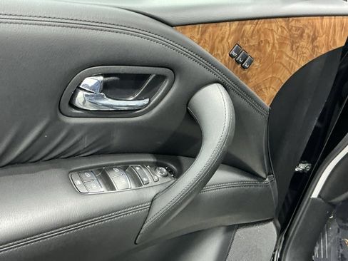 Used 2024 Nissan Armada SL w/ Captain's Chairs Package image 20