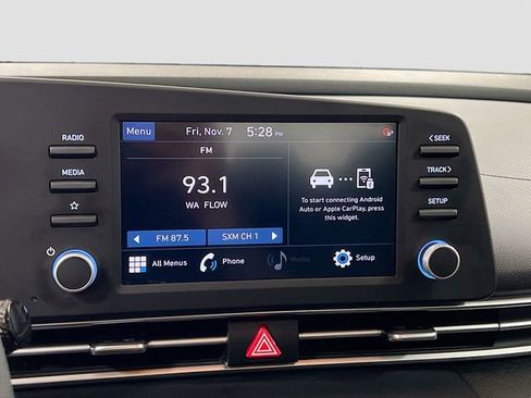 Used 2022 Hyundai Elantra SEL image 14