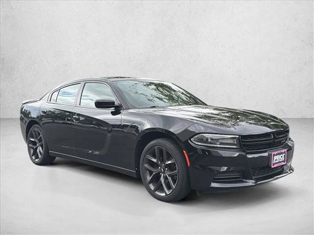 Used 2019 Dodge Charger SXT w/ Plus Group RWD image 3