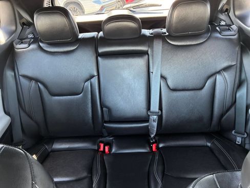 Used 2025 Jeep Compass Limited AWD/4WD image 38