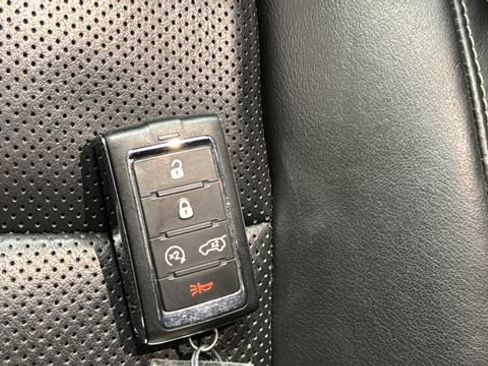Used 2021 Jeep Grand Cherokee L Overland w/ Advanced Protech Group III AWD/4WD image 22