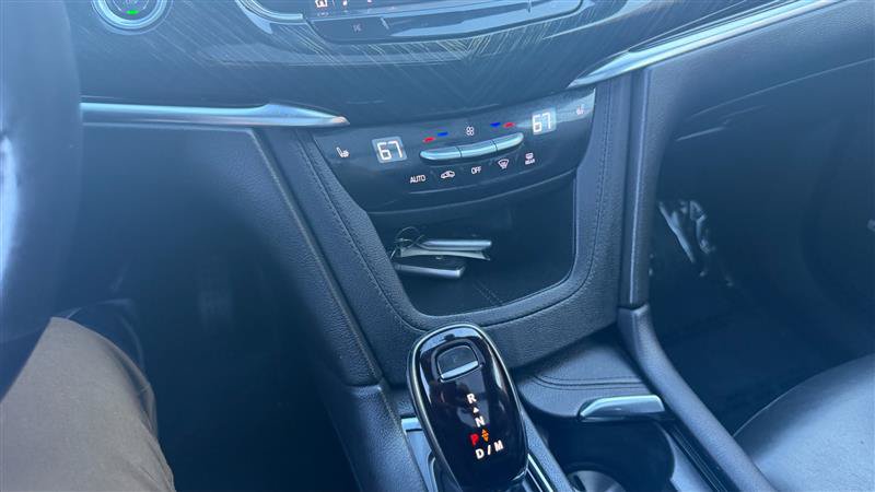 Used 2022 Cadillac XT6 Premium Luxury AWD/4WD image 36