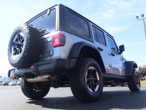 Used 2018 Jeep Wrangler Unlimited Rubicon AWD/4WD image 17