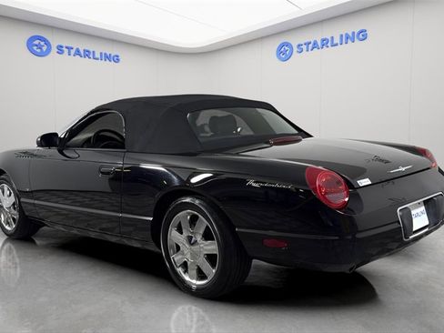 Used 2003 Ford Thunderbird image 38