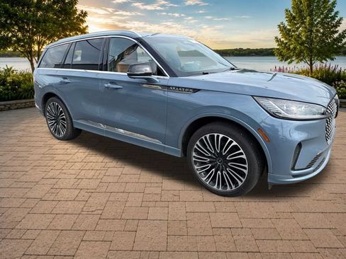 Used 2025 Lincoln Aviator Black Label AWD/4WD image 11