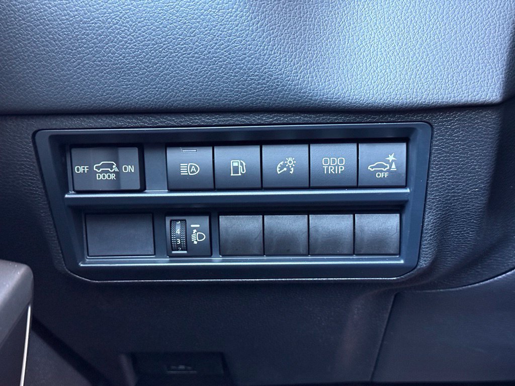 Used 2025 Toyota Sequoia SR5 AWD/4WD image 10