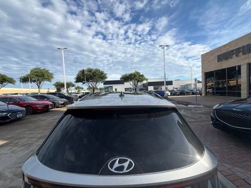 Certified 2022 Hyundai Tucson Limited AWD/4WD image 6
