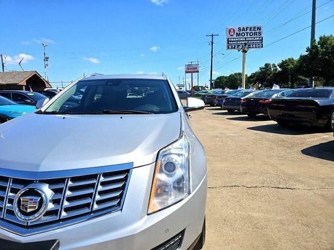 Used 2015 Cadillac SRX Luxury w/ Driver Awareness Package image 7