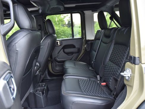 Used 2025 Jeep Wrangler Unlimited Sport AWD/4WD image 26