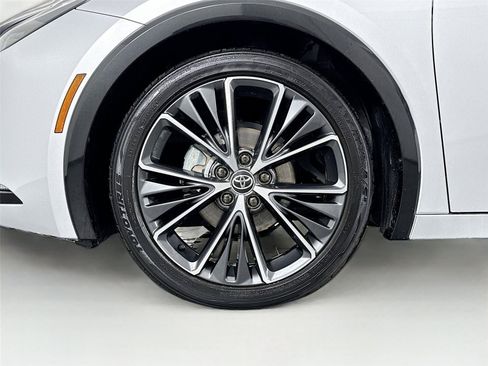 Certified 2025 Toyota Prius XLE FWD image 42