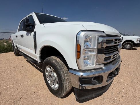 Used 2025 Ford F250 XLT AWD/4WD image 8