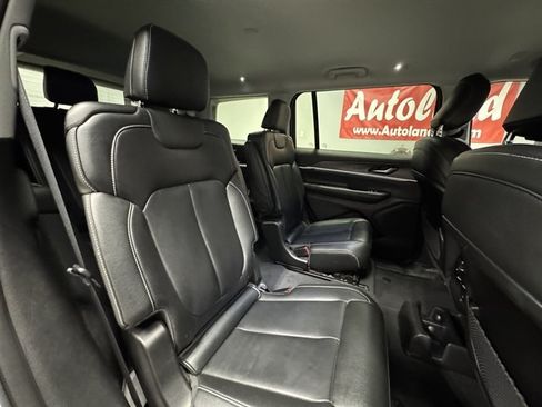 Used 2023 Jeep Grand Cherokee L Limited w/ Black Appearance Package AWD/4WD image 16
