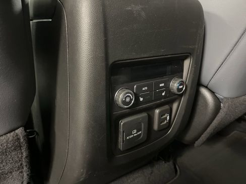 Used 2024 Buick Enclave Premium image 14