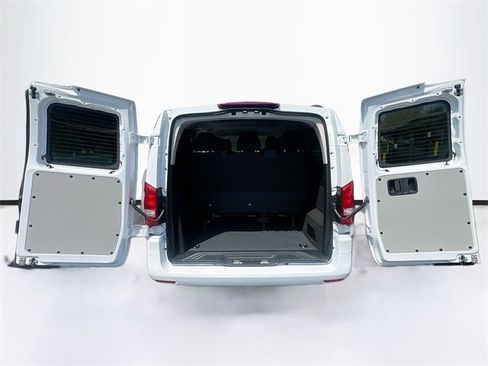 New 2023 Mercedes-Benz Metris Passenger image 14