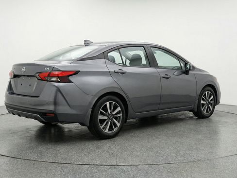 Used 2025 Nissan Versa SV image 9