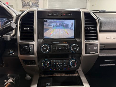 Used 2019 Ford F350 Lariat w/ Lariat Ultimate Package AWD/4WD image 22