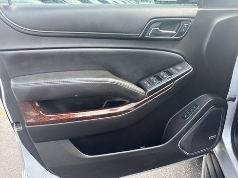 Certified 2017 GMC Yukon SLT AWD/4WD image 13