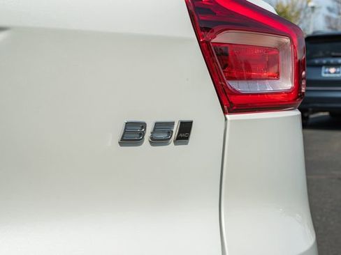 New 2026 Volvo XC40 B5 Plus w/ Climate Package image 8