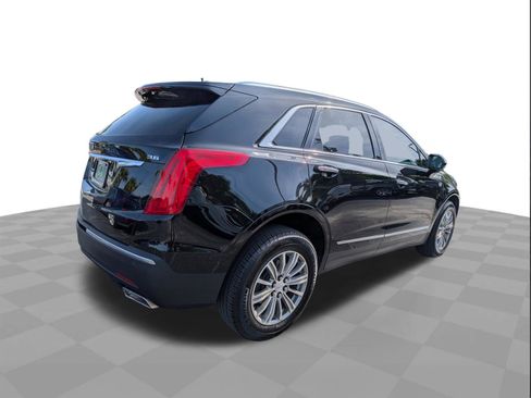 Used 2018 Cadillac XT5 Luxury w/ Driver Awareness Package FWD image 4