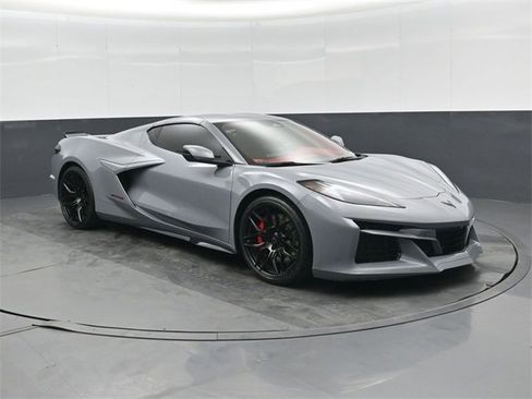 Used 2024 Chevrolet Corvette Z06 image 1