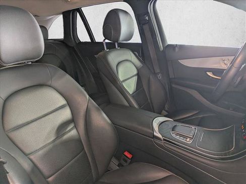 Used 2021 Mercedes-Benz GLC 300 image 19