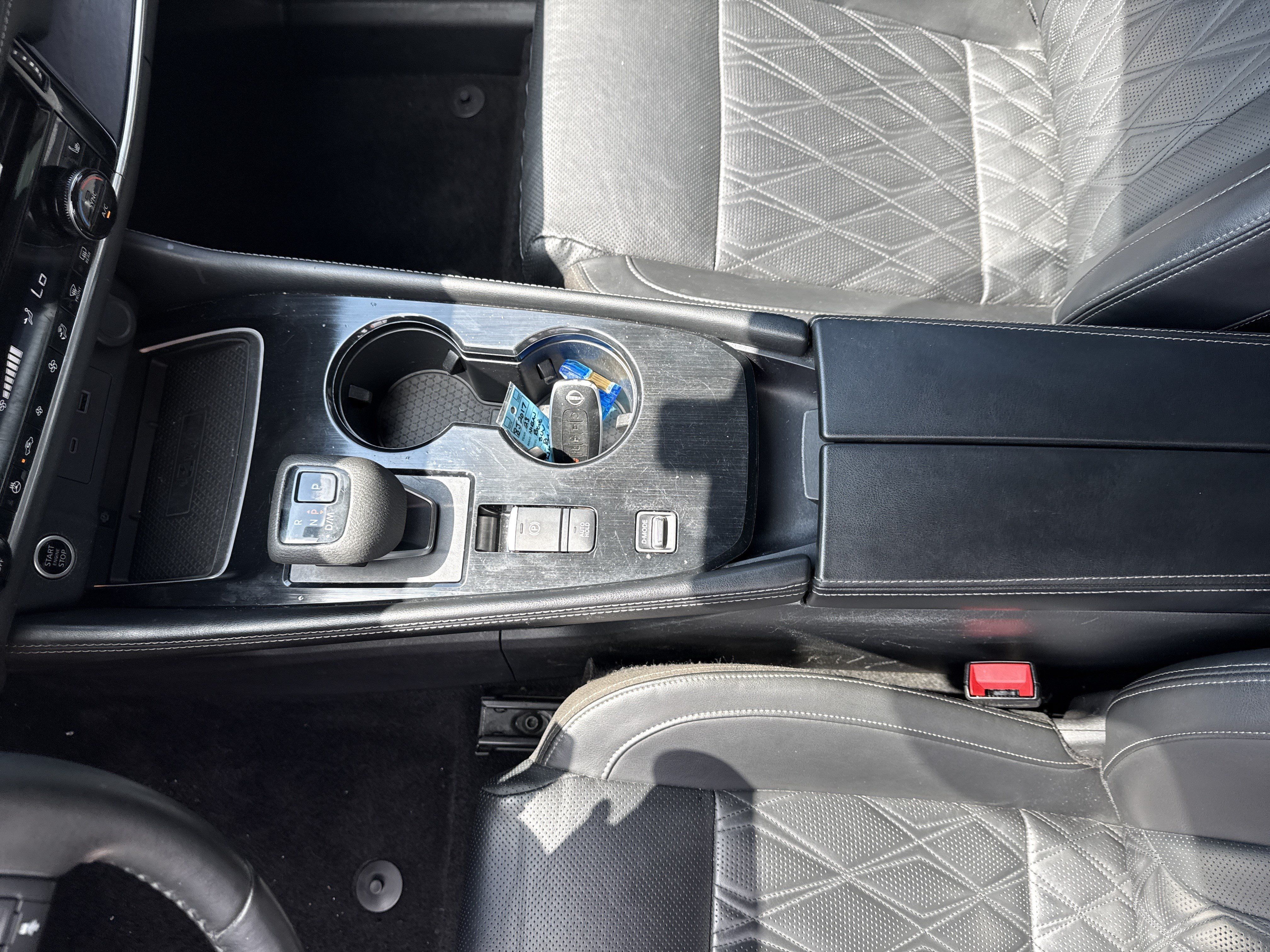 Used 2023 Nissan Rogue Platinum FWD image 29