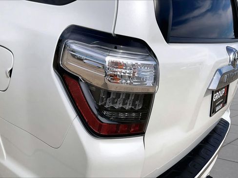 Used 2018 Toyota 4Runner Limited AWD/4WD image 22