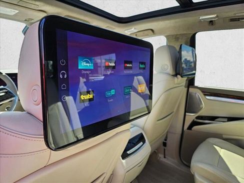 Used 2025 Cadillac Escalade Premium Luxury Platinum w/ LPO, Floor Liner Package AWD/4WD image 19