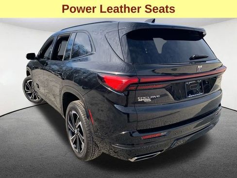 Used 2025 Buick Enclave Sport Touring image 10