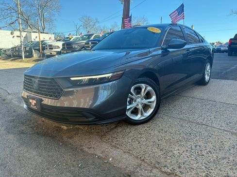 Used 2023 Honda Accord LX image 17